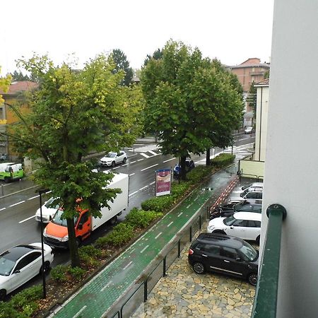 Appartement Bilocale Mentana 21 à Parme Extérieur photo