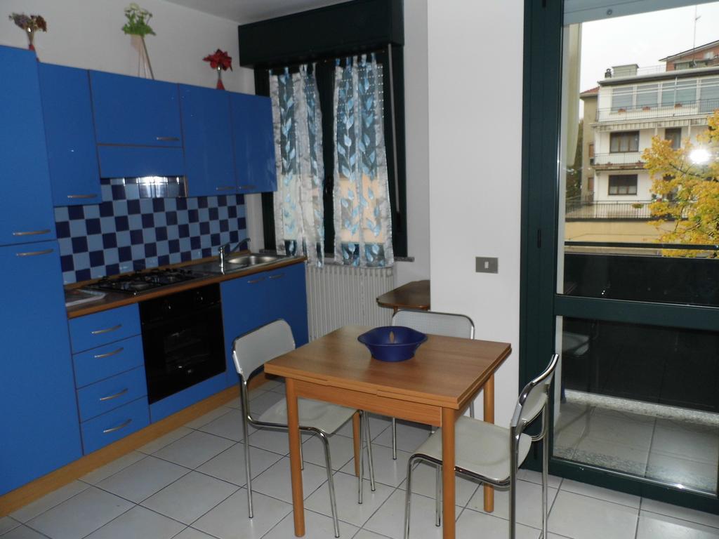 Appartement Bilocale Mentana 21 à Parme Extérieur photo