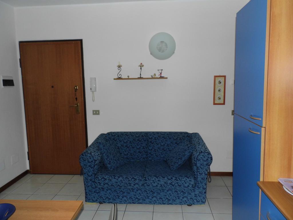 Appartement Bilocale Mentana 21 à Parme Extérieur photo